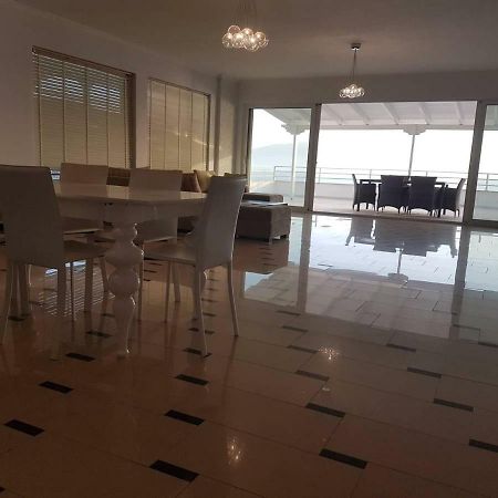 Sea Front Penthouse Apartman Saranda Kültér fotó