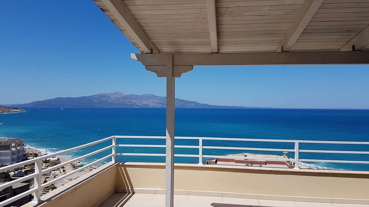 Sea Front Penthouse Apartman Saranda Kültér fotó